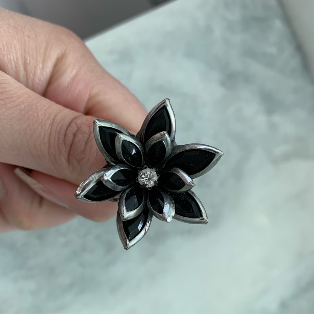 Black and silver flower ring